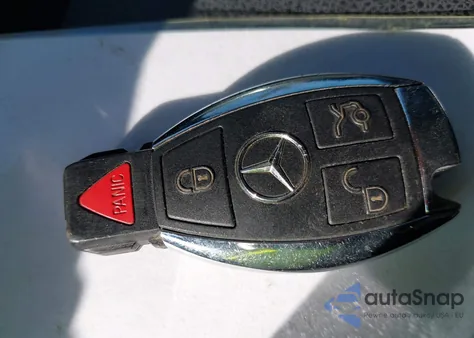 2013 Mercedes-Benz C 300 Sport 4Matic из США, поврежденный, VIN WDDGF8AB3DR296537